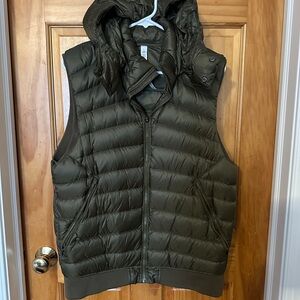 Mens lululemon athletica Olive Green Puffer Vest sz L